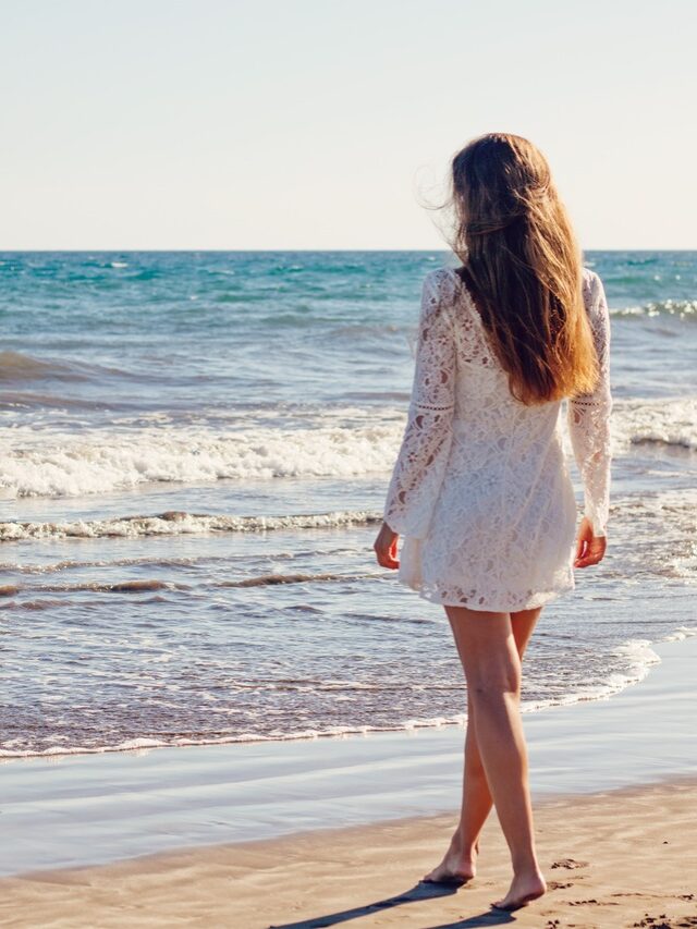 beach-sea-coast-sand-ocean-girl-418600-pxhere.com