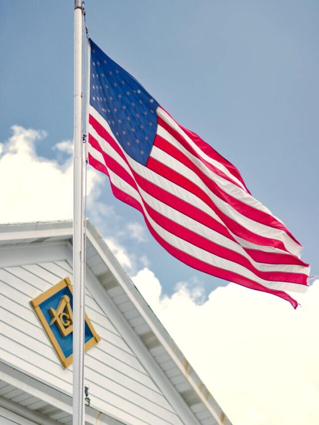 flag-flag-of-the-united-states-sky-Flag-Day-USA-cloud-pole-1525265-pxhere.com